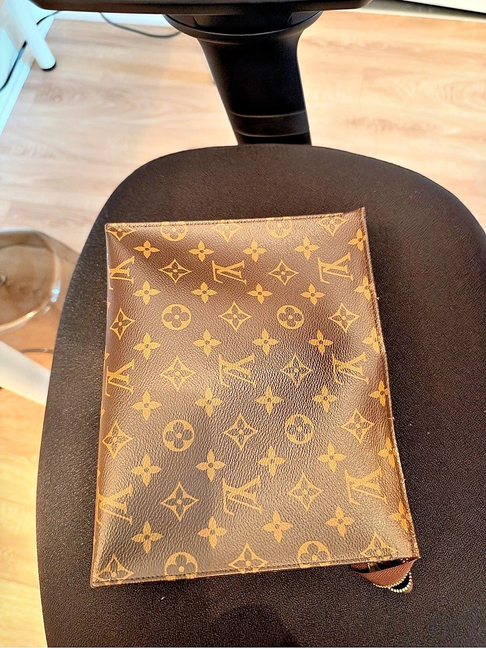 Louis Vuitton Neverfull GM Monogram Tote in Brown